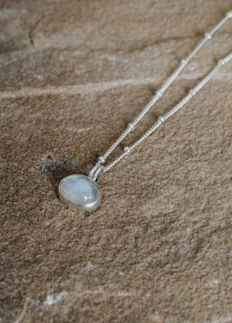 Moonstonelover Necklace