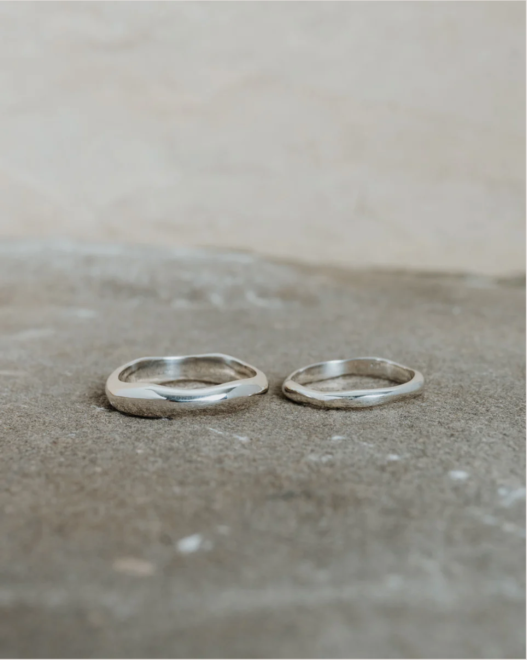 Flowy Ring Silver